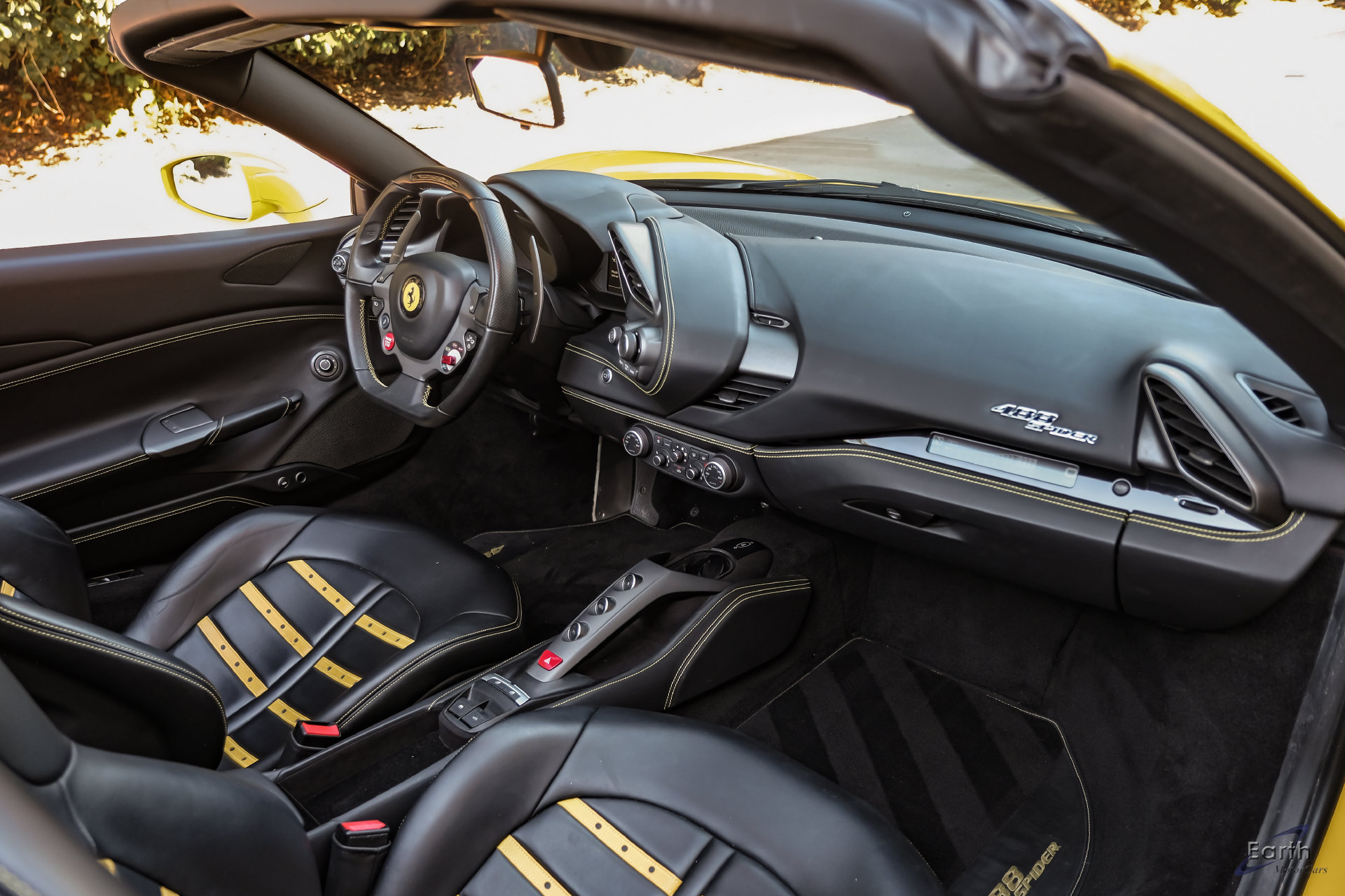 Used 2018 Ferrari 488 Spider RWD image 61
