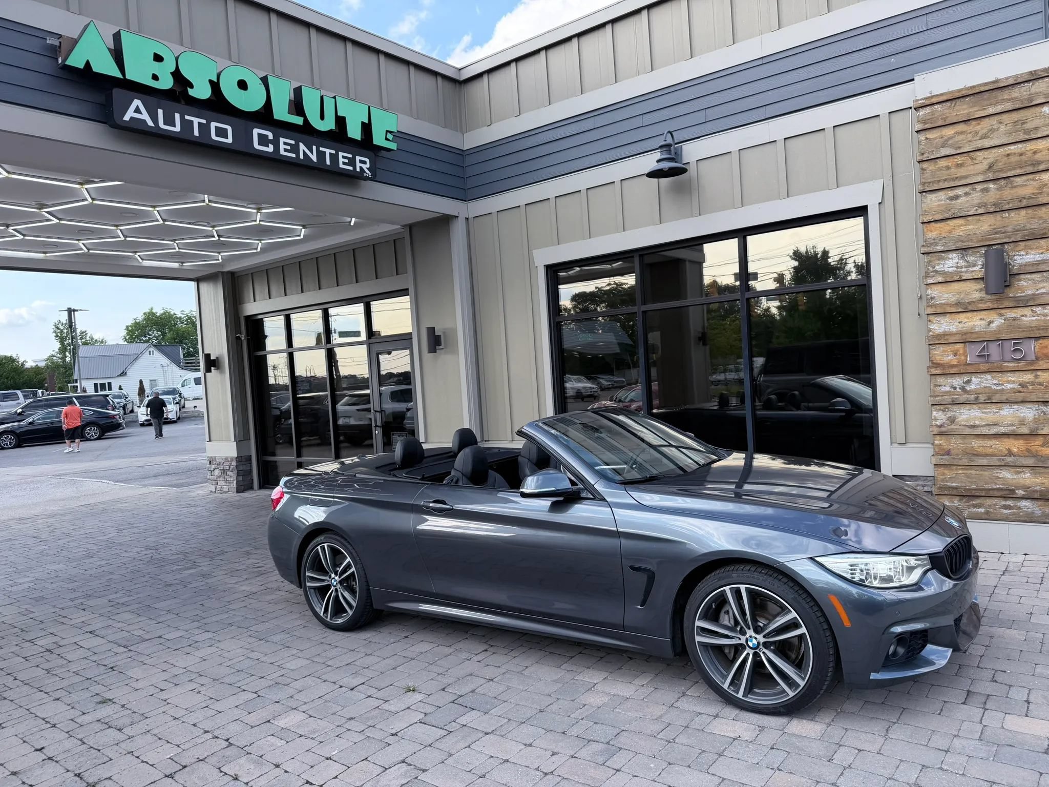 Used 2017 BMW 440i xDrive Convertible AWD/4WD image 32