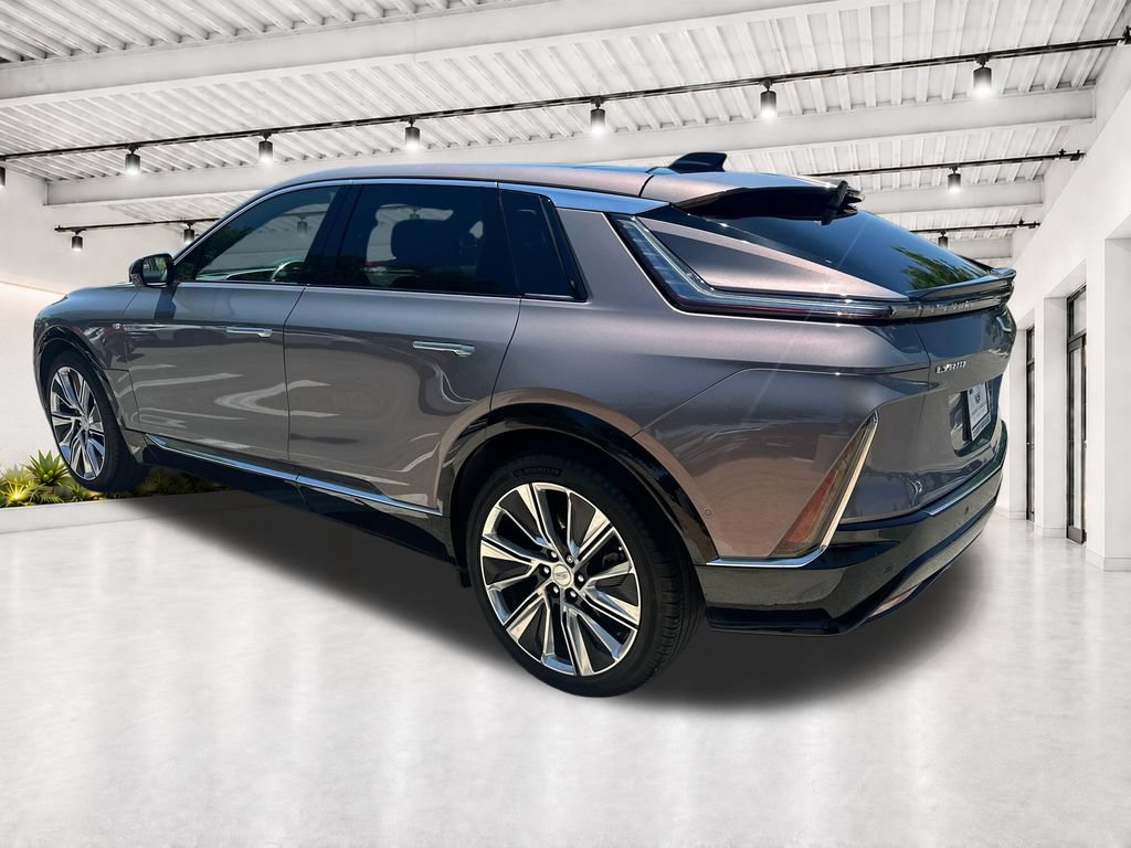 Certified 2025 Cadillac Lyriq Luxury w/ LPO, Floor Liner Package AWD/4WD image 11