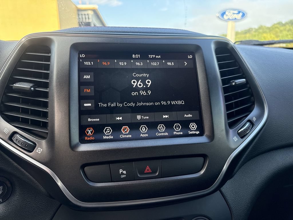 Used 2019 Jeep Cherokee Trailhawk w/ Comfort/Convenience Group AWD/4WD image 12