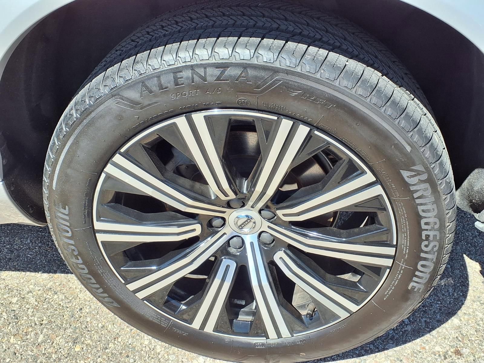 Used 2024 Volvo XC90 B5 Plus AWD/4WD image 8