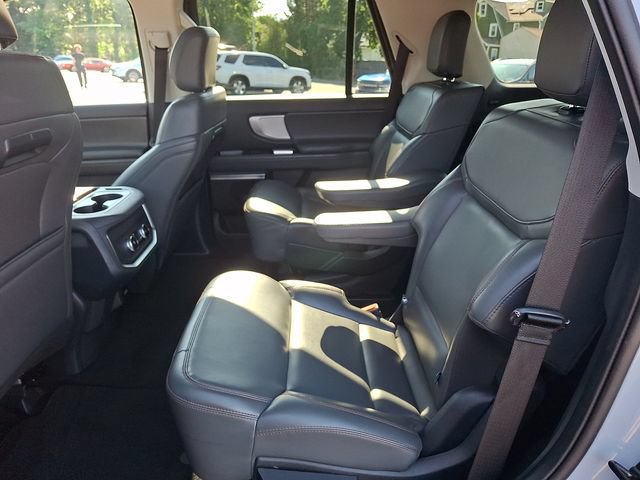 Certified 2025 Ford Expedition Active AWD/4WD image 10