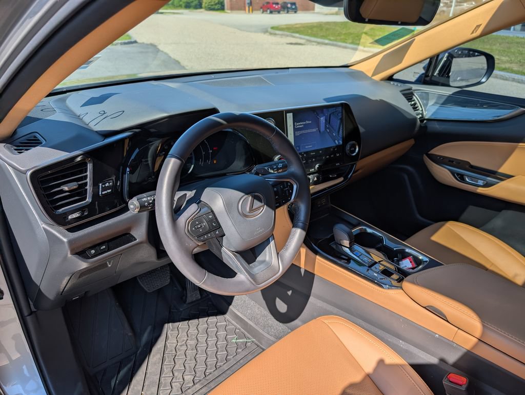 Used 2024 Lexus NX 250 FWD image 19