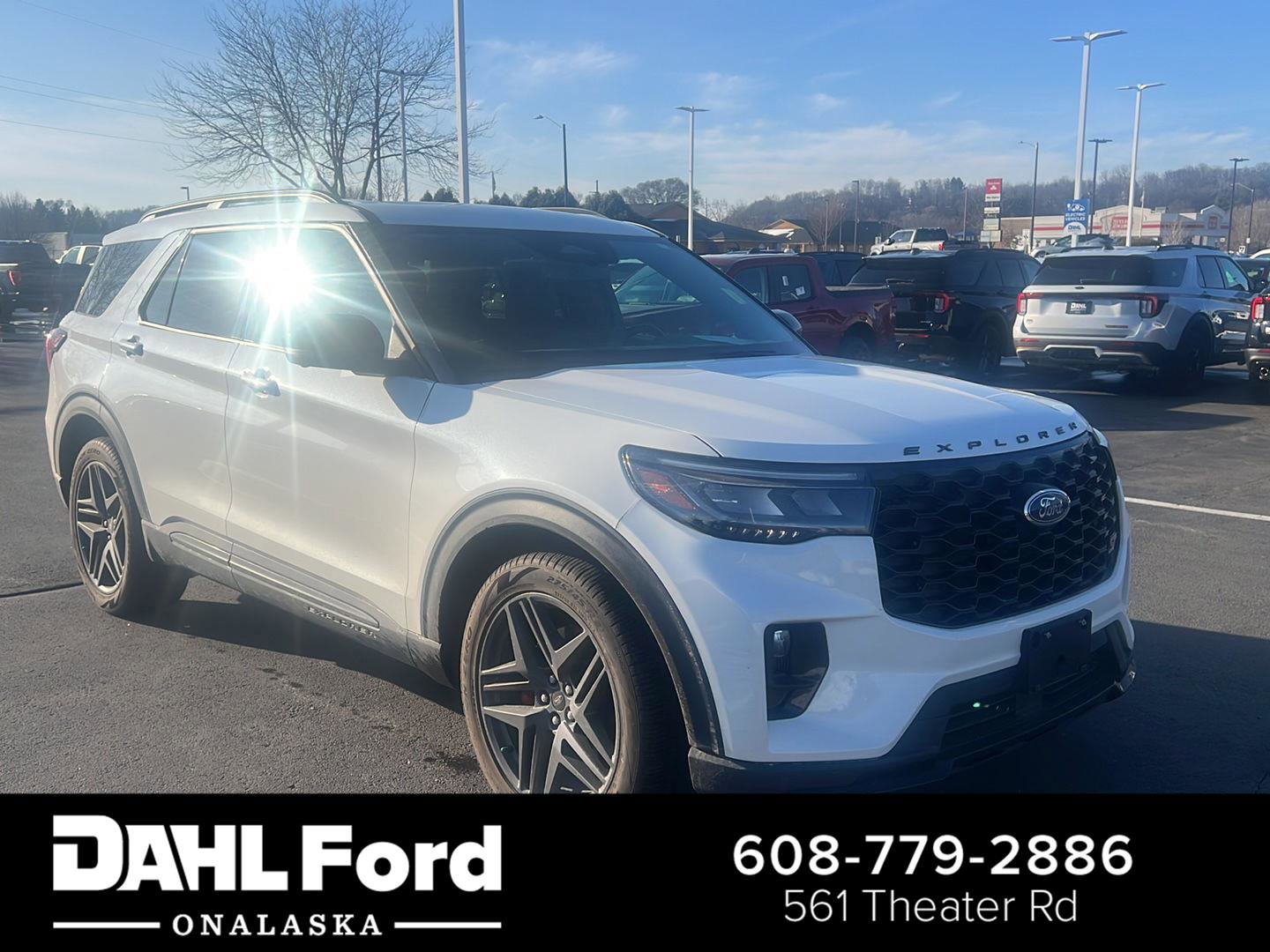 Used 2025 Ford Explorer ST image 1