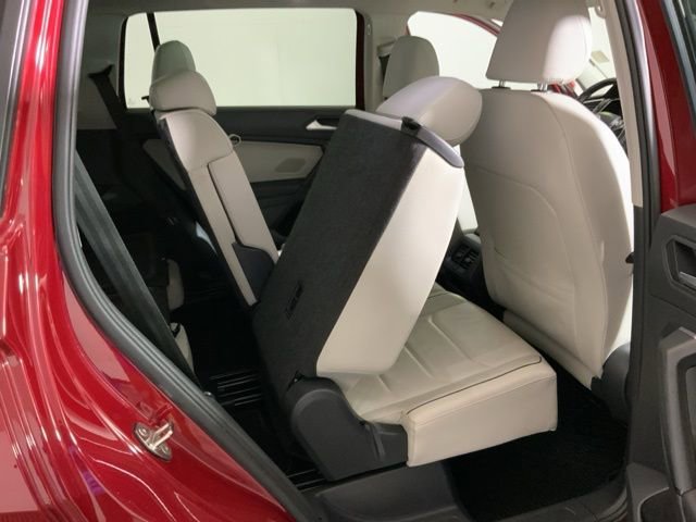 Used 2019 Volkswagen Tiguan SEL Premium w/ 3rd Row Seat Package image 32