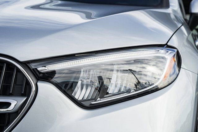 New 2026 Mercedes-Benz GLC 300 4MATIC image 13