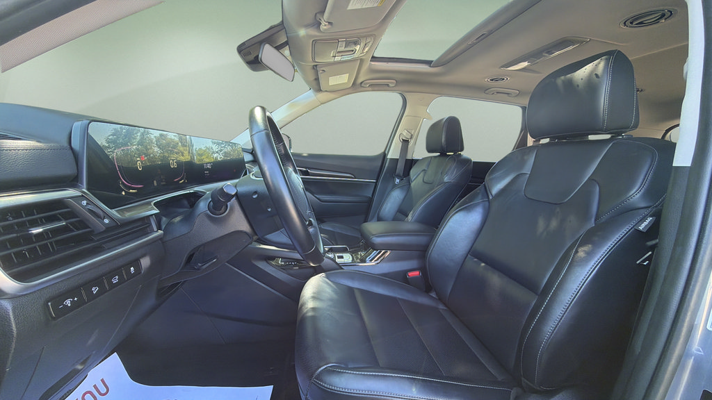 Used 2025 Kia Telluride S AWD/4WD image 11