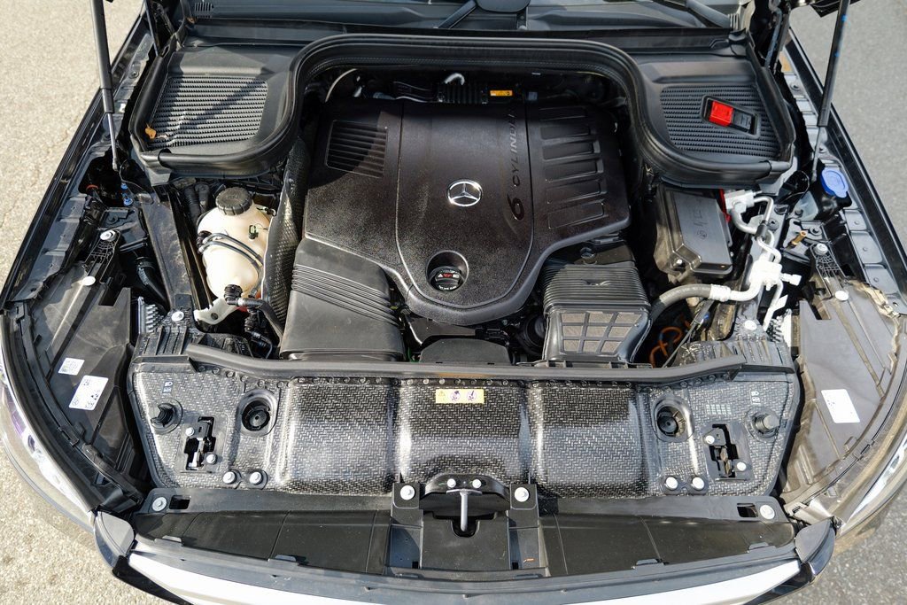 Used 2025 Mercedes-Benz GLS 450 4MATIC image 59