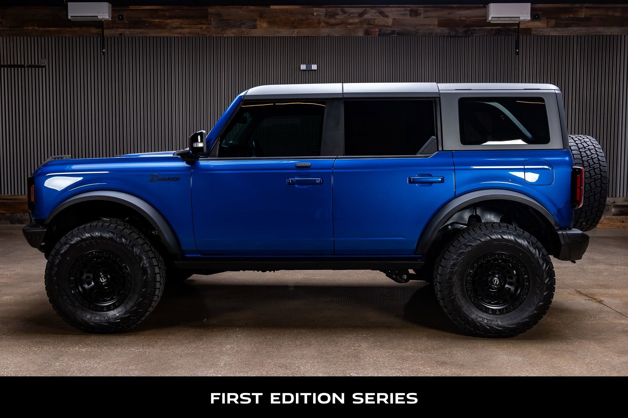 Used 2021 Ford Bronco First Edition AWD/4WD image 6