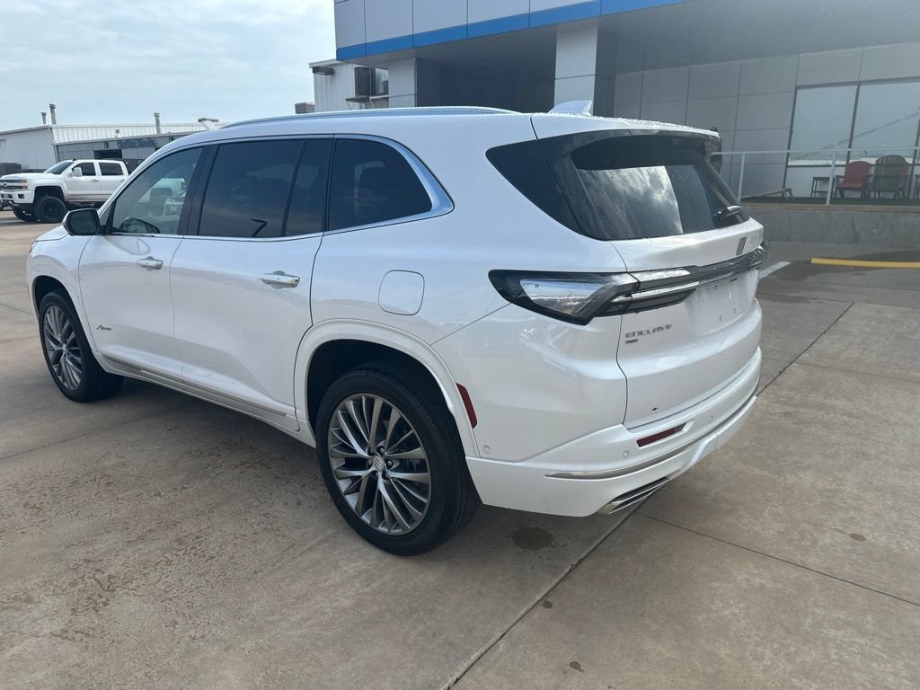 Used 2025 Buick Enclave Avenir AWD/4WD image 28