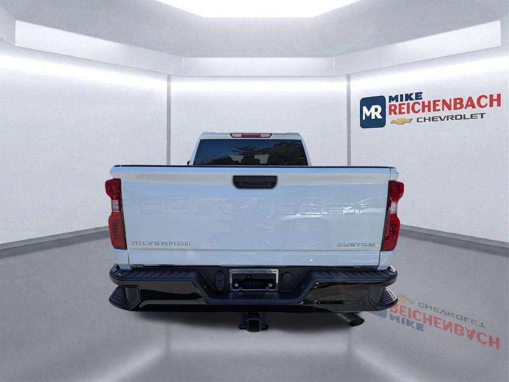 Used 2024 Chevrolet Silverado 2500 Custom w/ Custom Convenience Package image 5