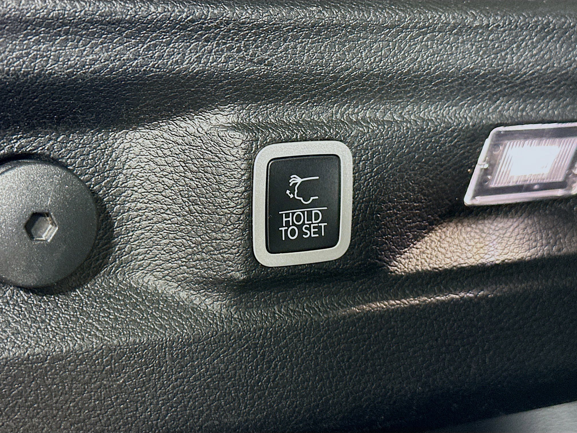 Used 2023 Jeep Grand Cherokee L Limited image 31