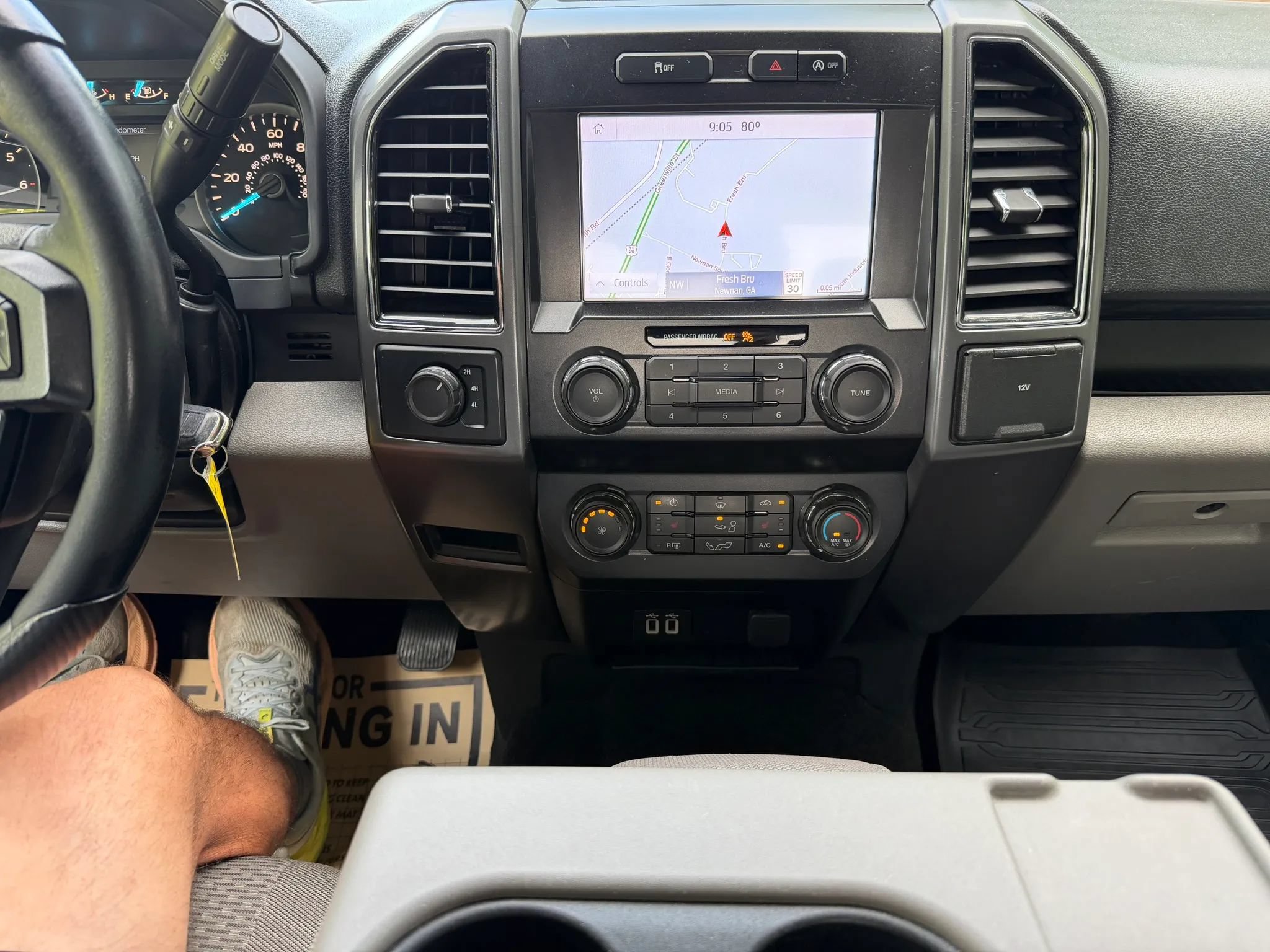 Used 2019 Ford F150 XLT w/ Equipment Group 302A Luxury AWD/4WD image 13