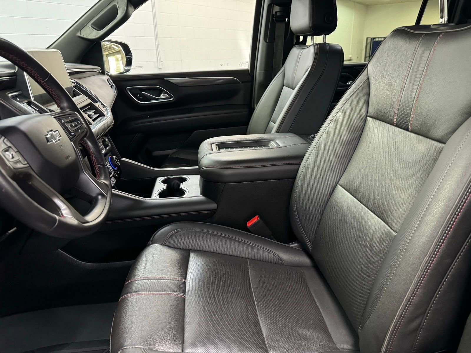 Used 2023 Chevrolet Suburban RST image 12