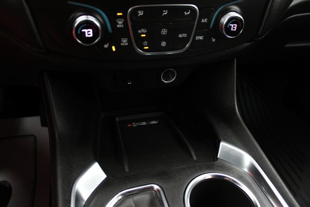 Used 2023 Chevrolet Traverse LT image 20