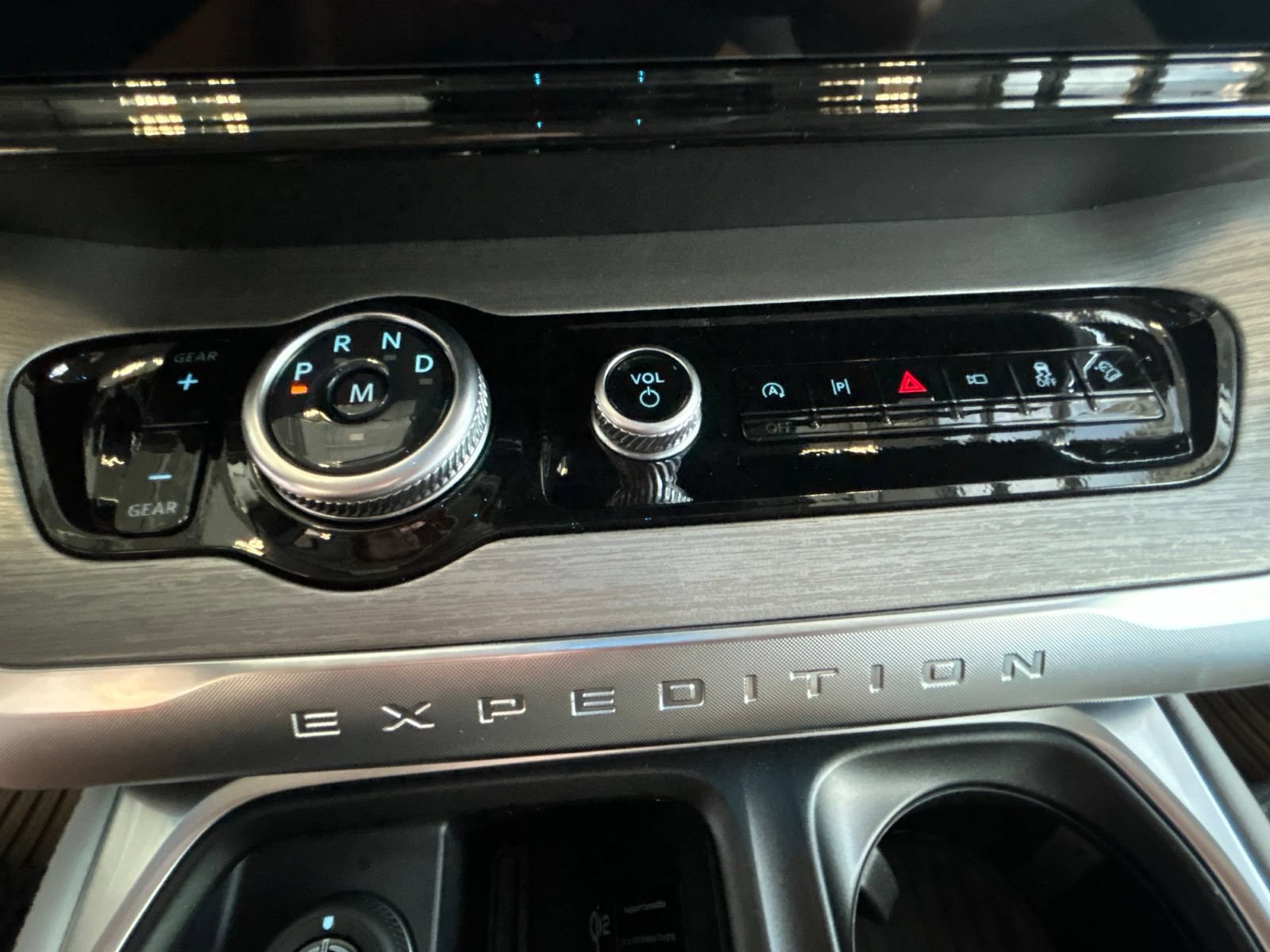 New 2027 Ford Expedition Max Platinum w/ Driver's Package AWD/4WD image 34