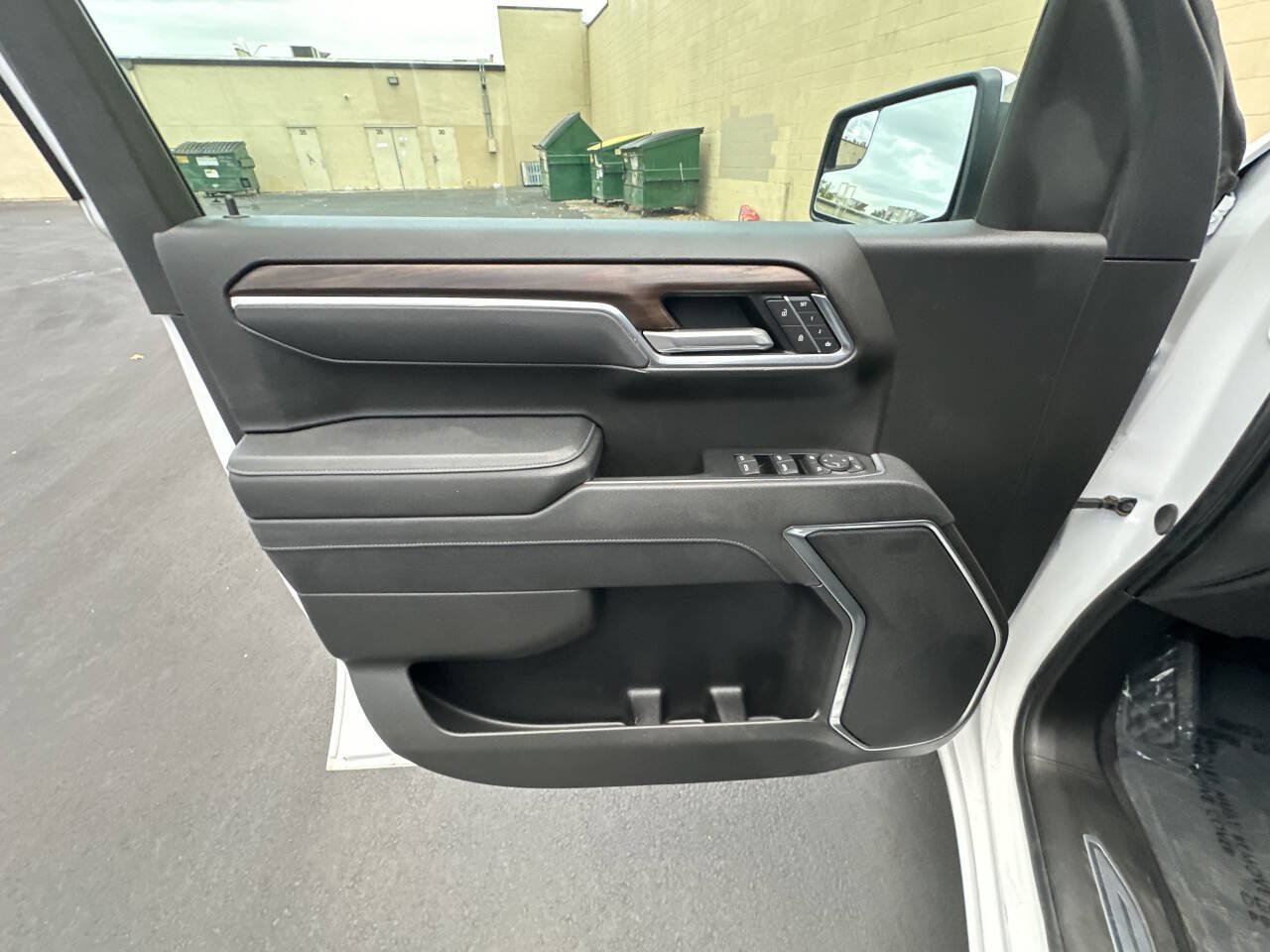 Used 2026 GMC Sierra 1500 SLT AWD/4WD image 18