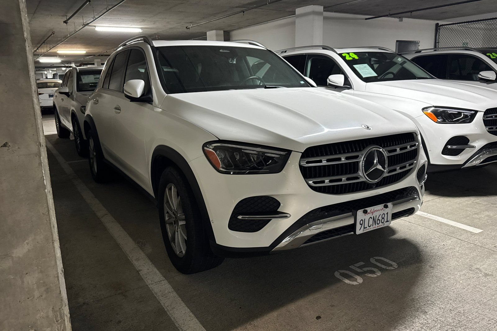 Used 2024 Mercedes-Benz GLE 450e 4MATIC image 2