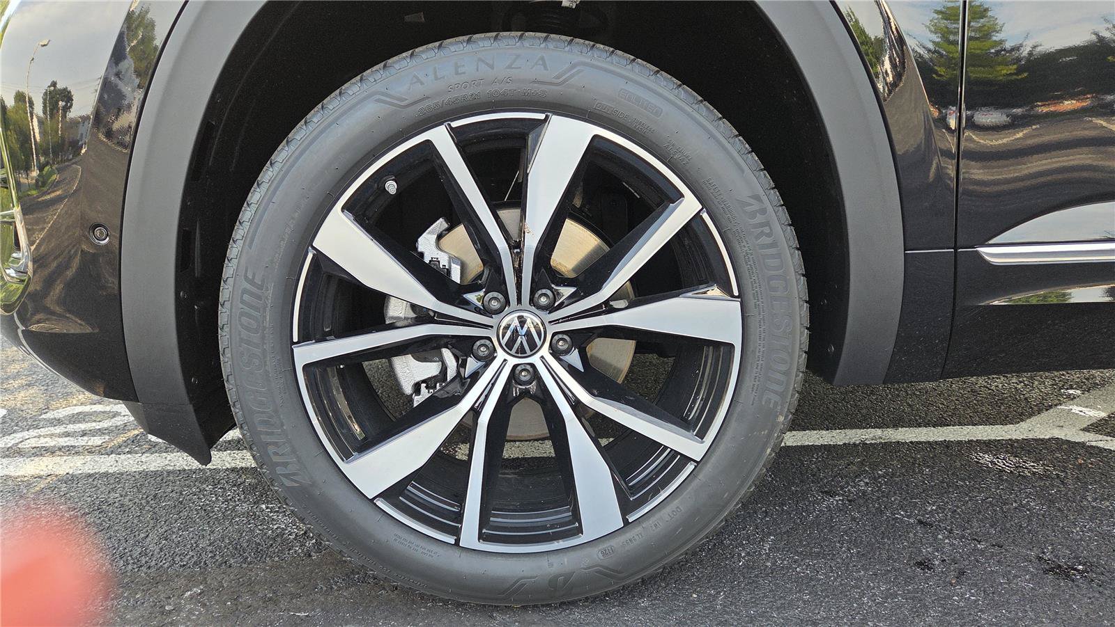 New 2026 Volkswagen Atlas SEL Premium R-Line AWD/4WD image 10