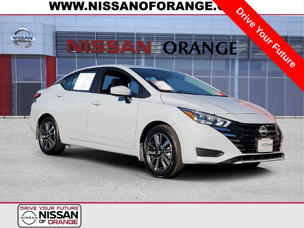 Used 2025 Nissan Versa SV w/ Trunk Package FWD image 1