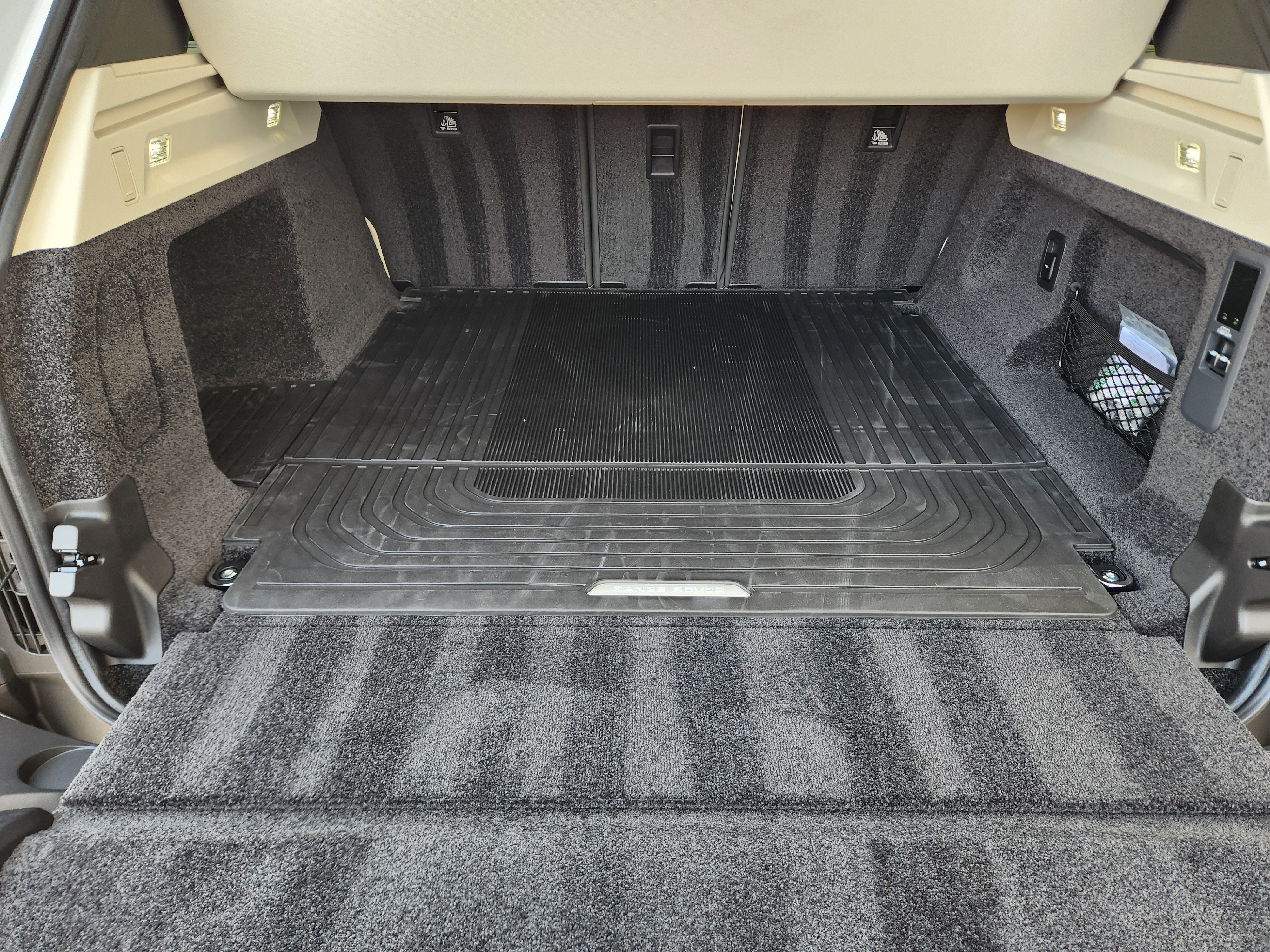 New 2026 Land Rover Range Rover SE image 34