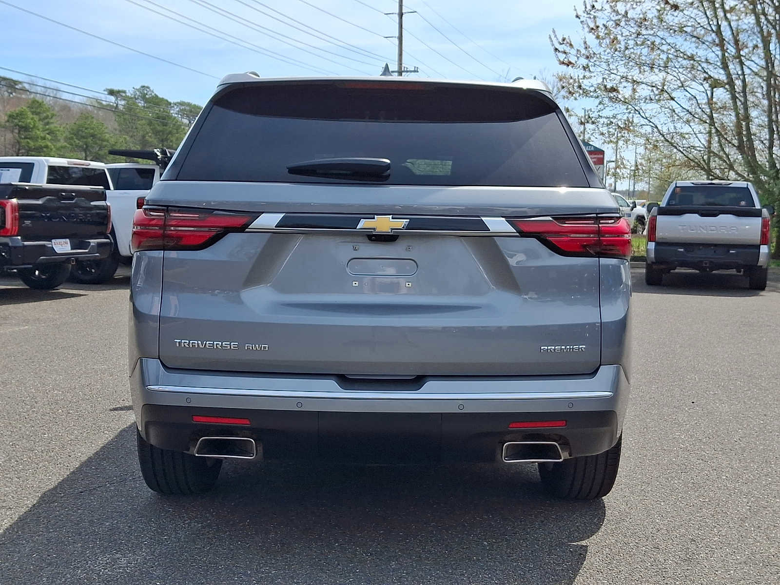 Used 2023 Chevrolet Traverse Premier AWD/4WD image 5