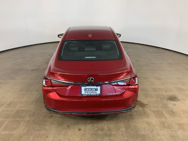Used 2025 Lexus ES 300h F Sport w/ Accessory Package (Z2) image 11