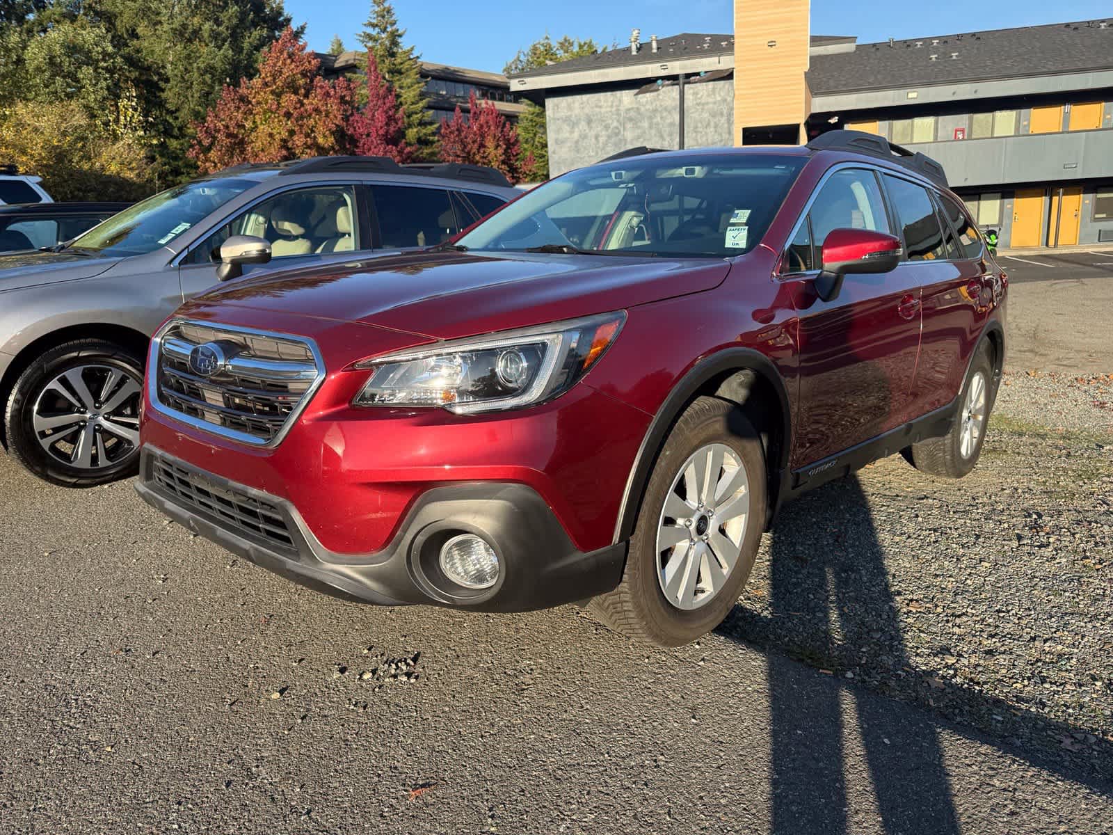 Used 2018 Subaru Outback 2.5i Premium AWD/4WD image 1