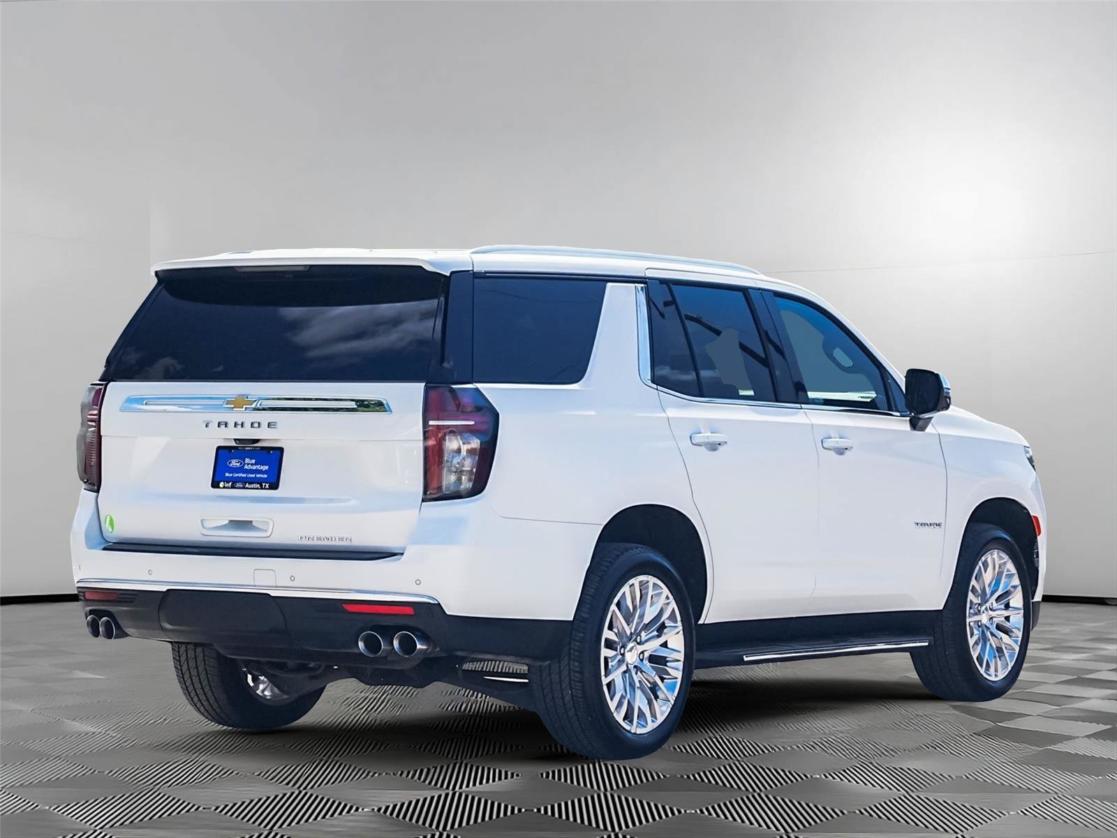 Used 2024 Chevrolet Tahoe Premier AWD/4WD image 5