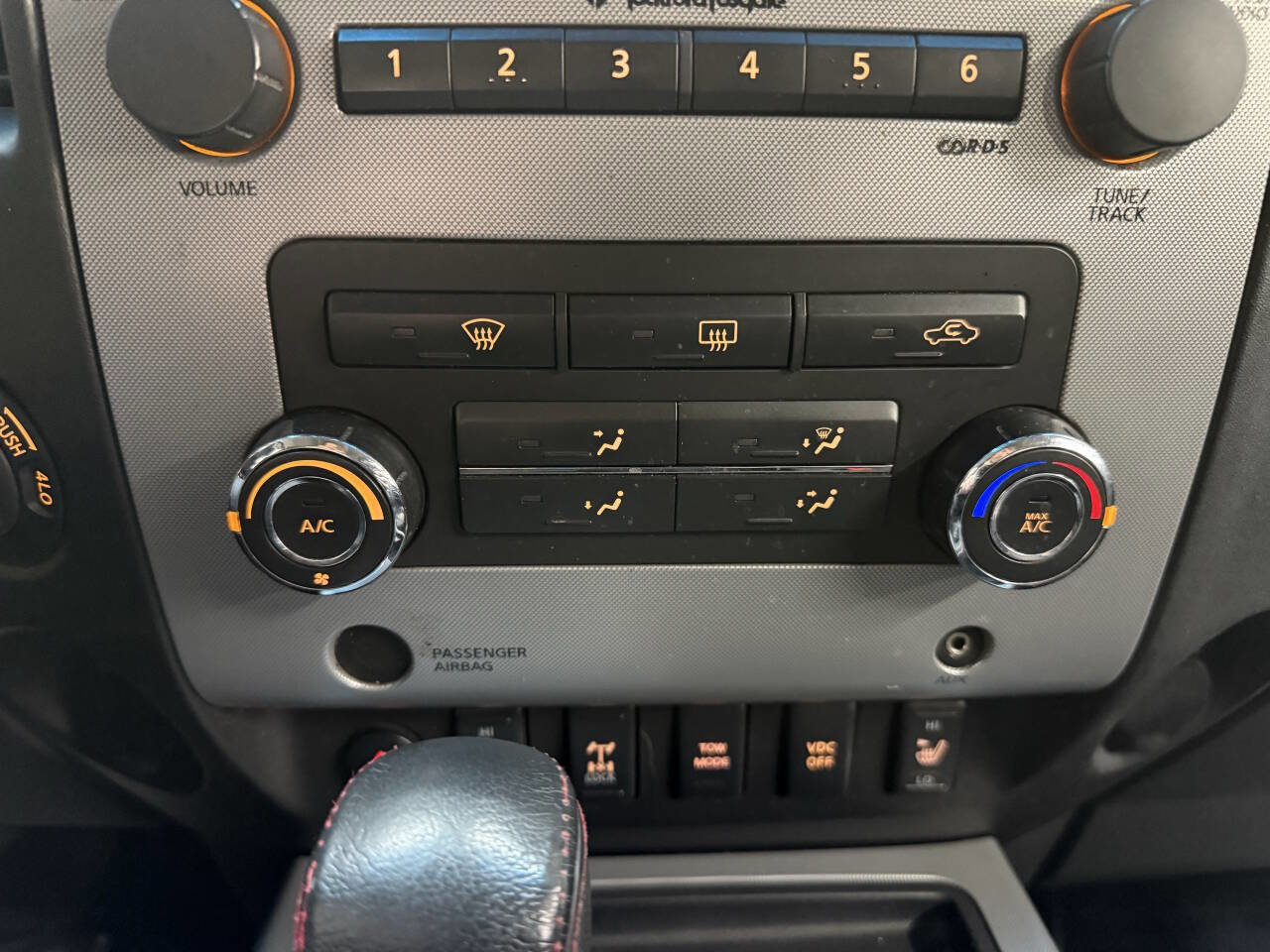 Used 2010 Nissan Titan PRO-4X w/ Pro-4x Leather Pkg AWD/4WD image 30