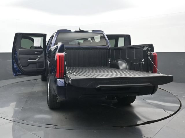 Used 2022 Toyota Tundra SR5 w/ SR5 Convenience Package AWD/4WD image 33