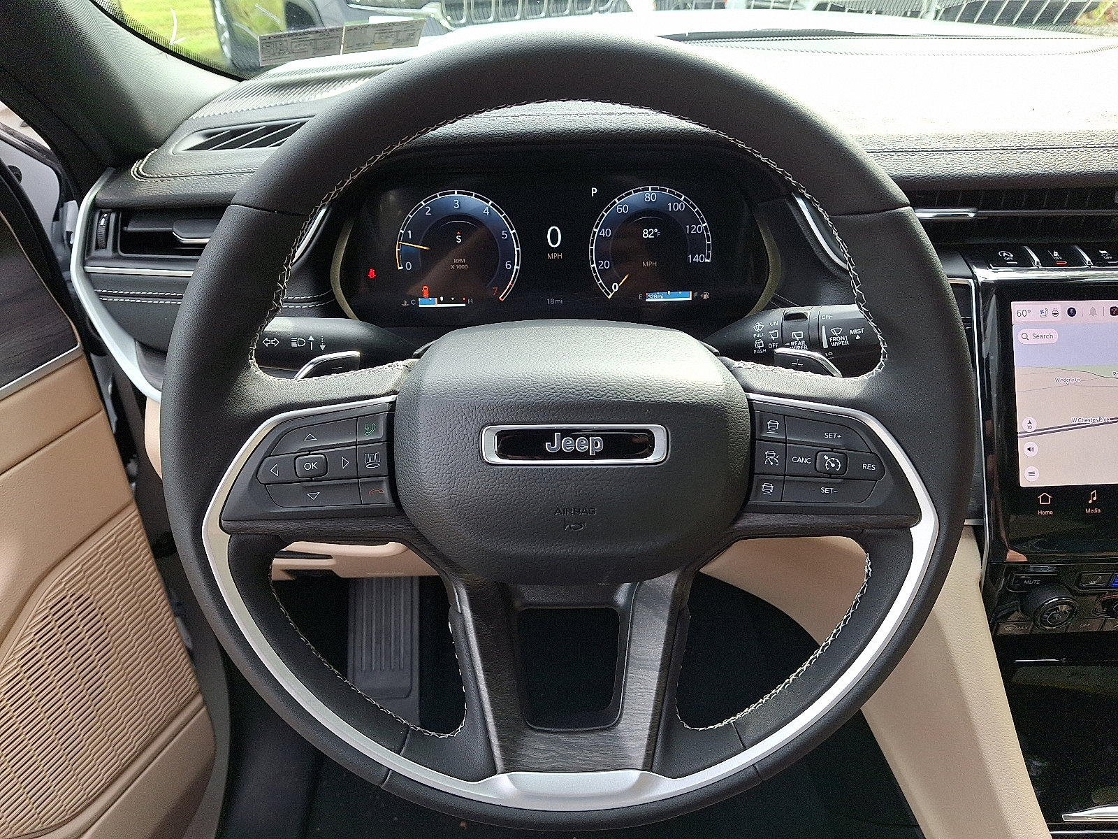 New 2025 Jeep Grand Cherokee Limited w/ Luxury Tech Group II image 10