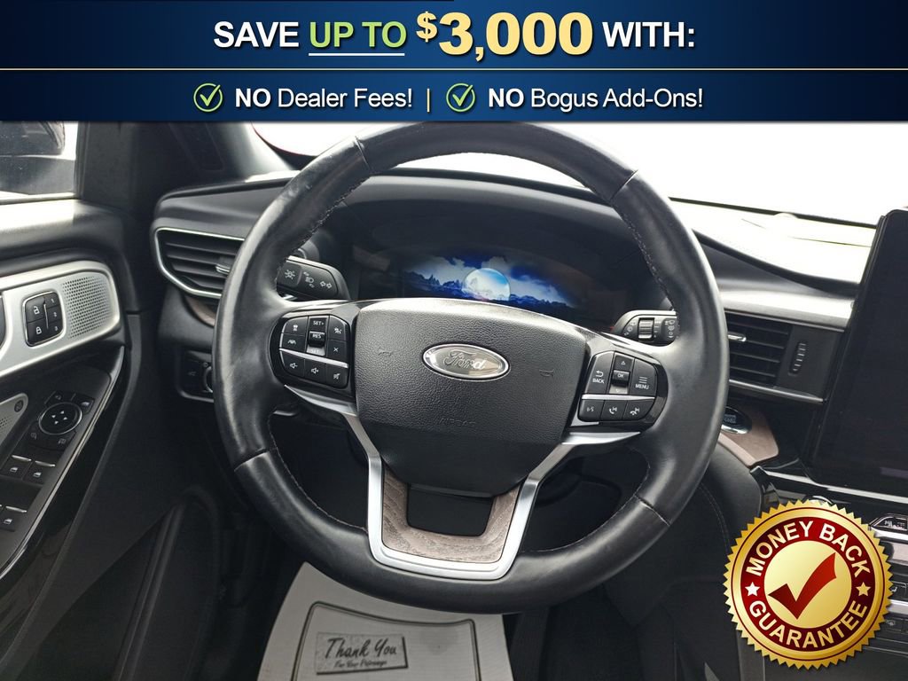 Used 2022 Ford Explorer Platinum w/ Equipment Group 601A AWD/4WD image 18