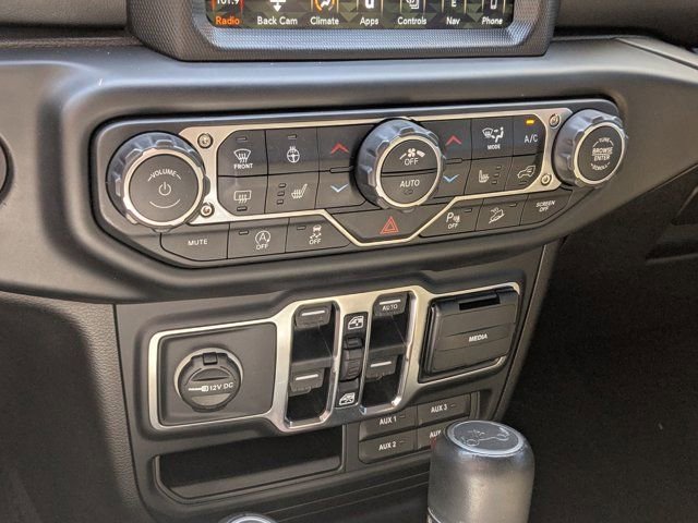Used 2019 Jeep Wrangler Unlimited Sahara AWD/4WD image 19