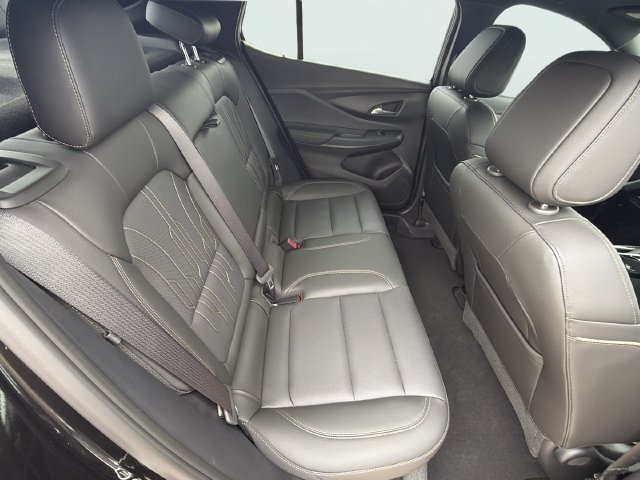 Used 2025 Buick Envista Avenir FWD image 12