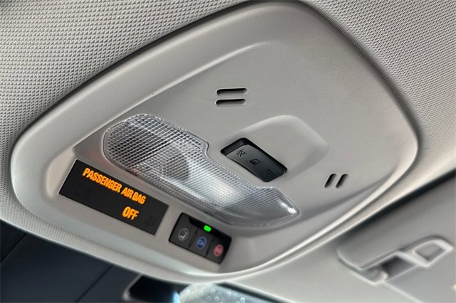 Used 2025 Chevrolet Trax LT w/ Driver Confidence Package image 24