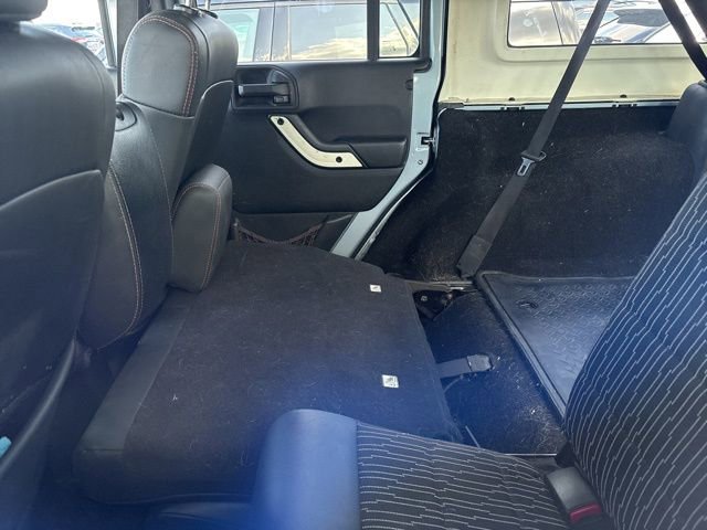 Used 2012 Jeep Wrangler Unlimited Sahara image 9