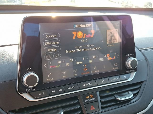 Used 2022 Nissan Altima 2.5 SV w/ SV Premium Package image 17