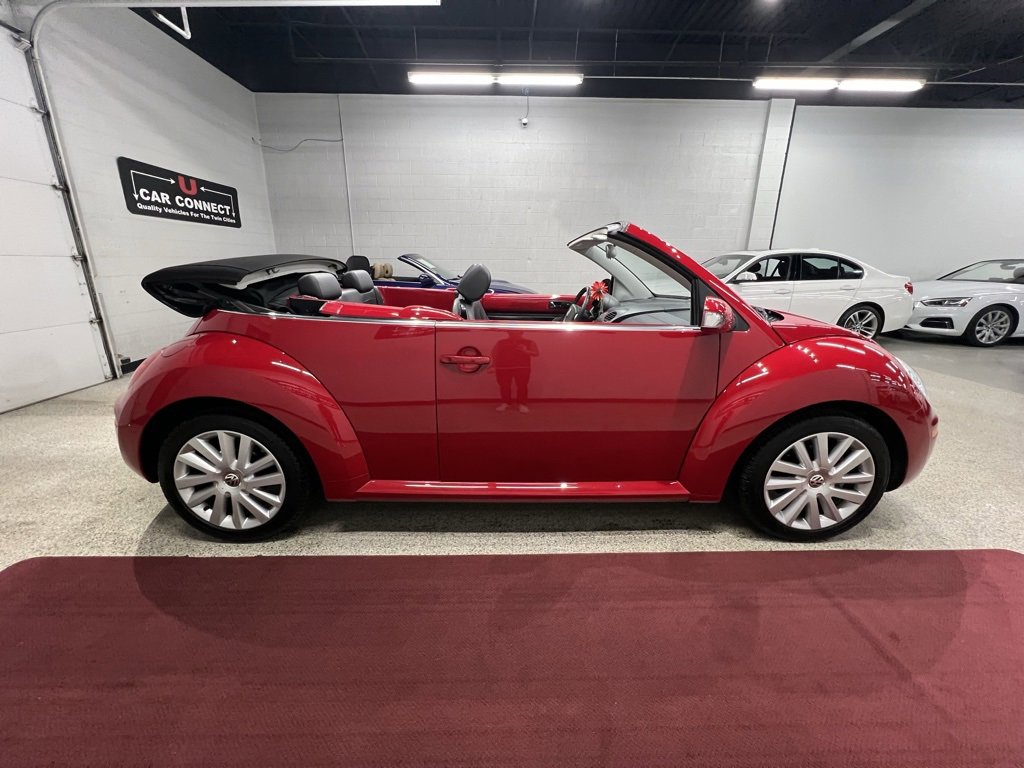 Used 2009 Volkswagen Beetle S image 11