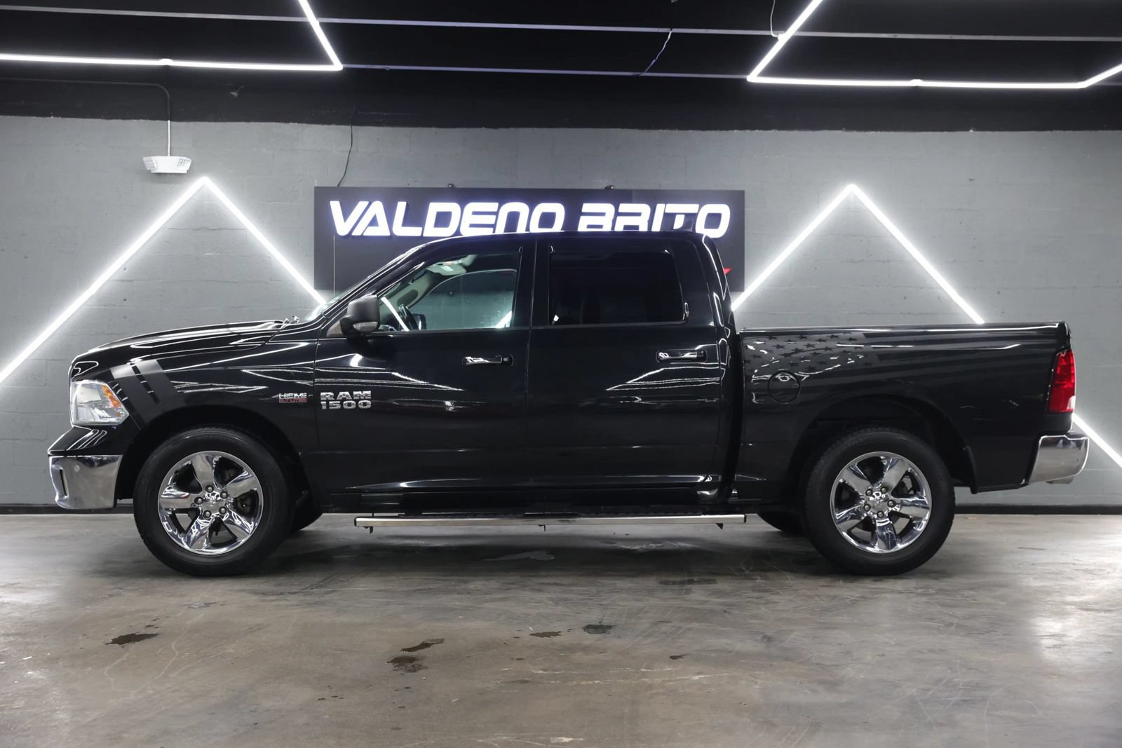 Used 2016 RAM 1500 Lone Star RWD image 11