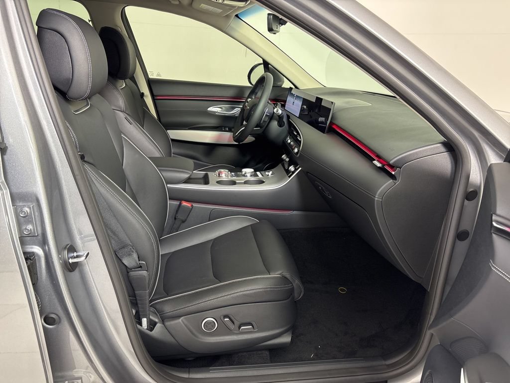 New 2026 Genesis GV70 2.5T Advanced AWD/4WD image 14