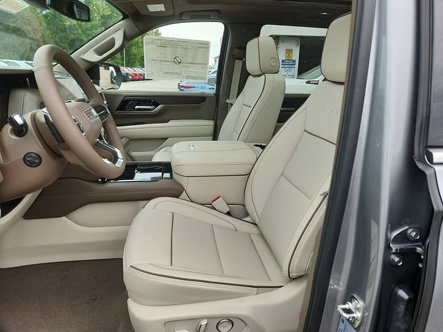 New 2026 GMC Yukon Denali w/ Sun & Power Step Package AWD/4WD image 9