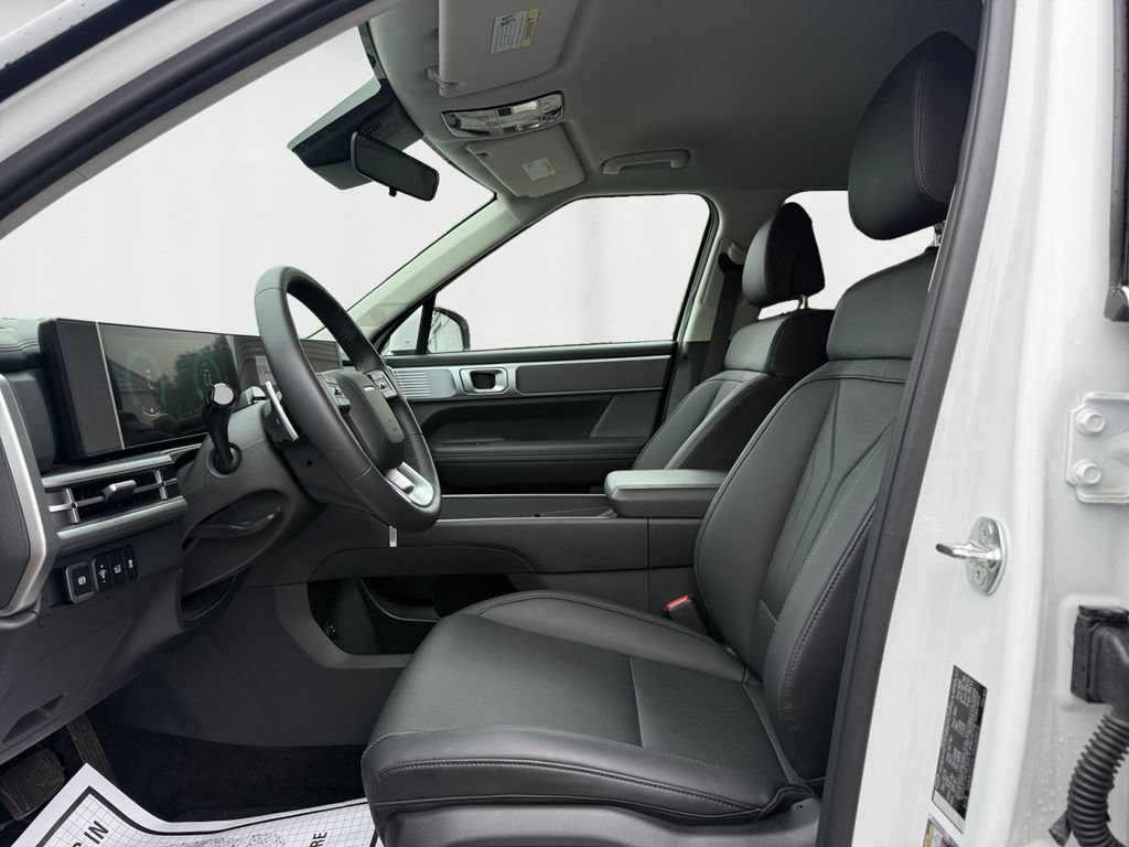Certified 2025 Hyundai Santa Fe SEL AWD/4WD image 9