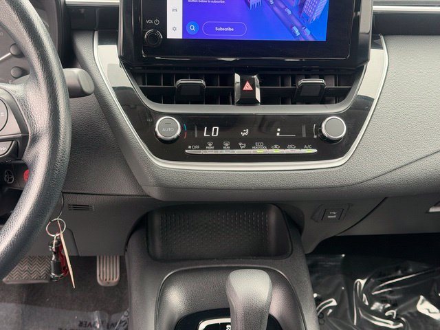Used 2024 Toyota Corolla LE FWD image 16