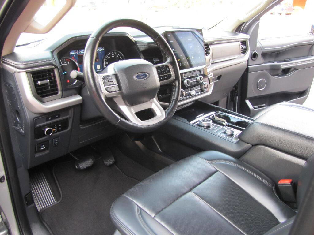 Used 2024 Ford Expedition Max XLT image 21