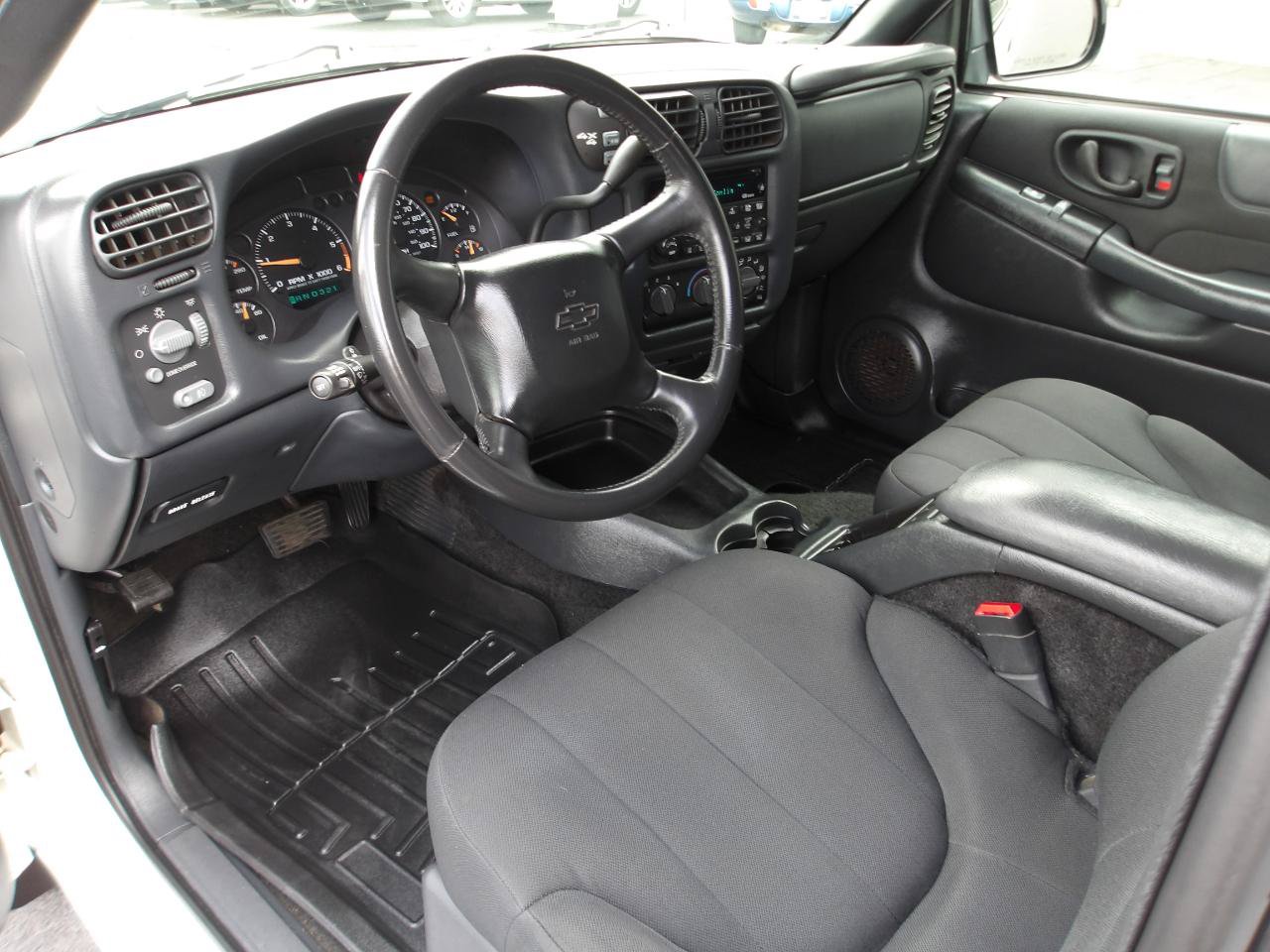 Used 2003 Chevrolet S10 Pickup LS AWD/4WD image 9
