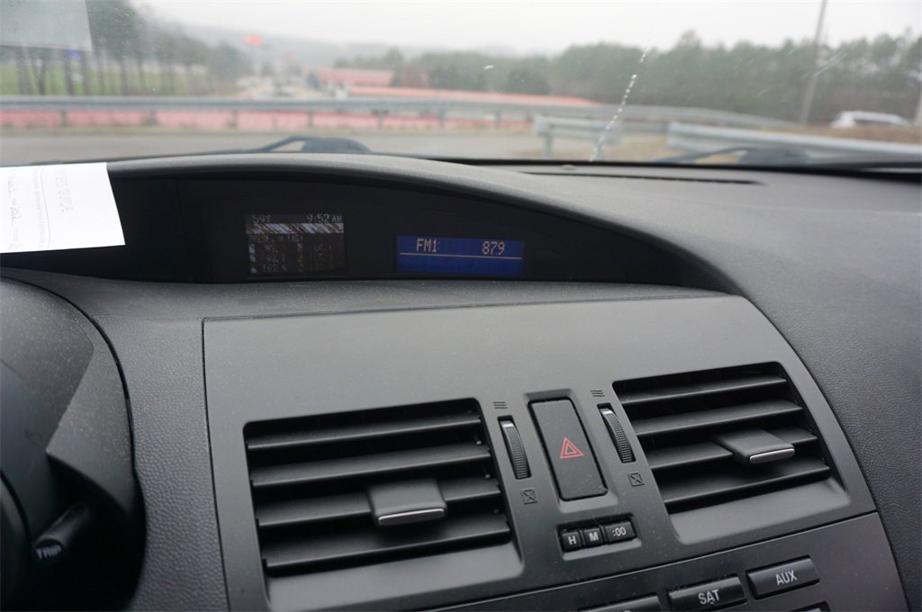 Used 2012 MAZDA MAZDA3 i Touring image 9