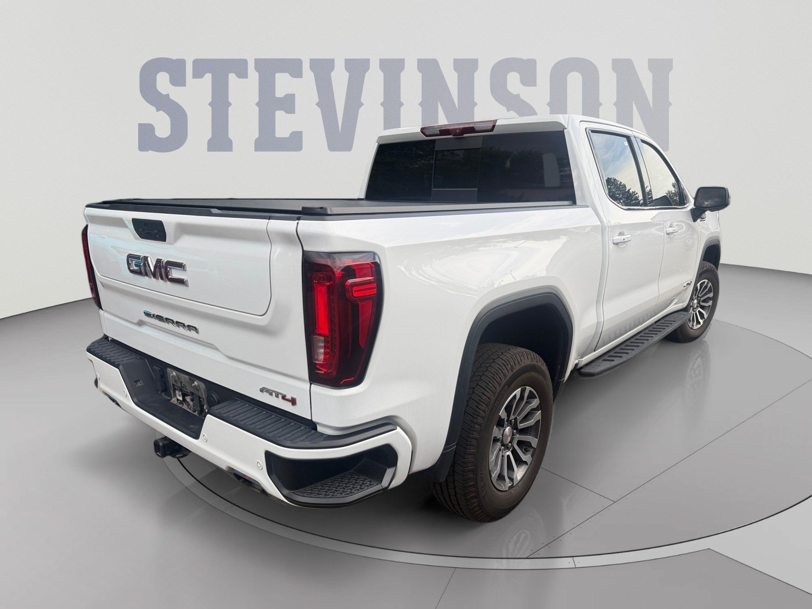Used 2022 GMC Sierra 1500 AT4 w/ AT4 Premium Package AWD/4WD image 5