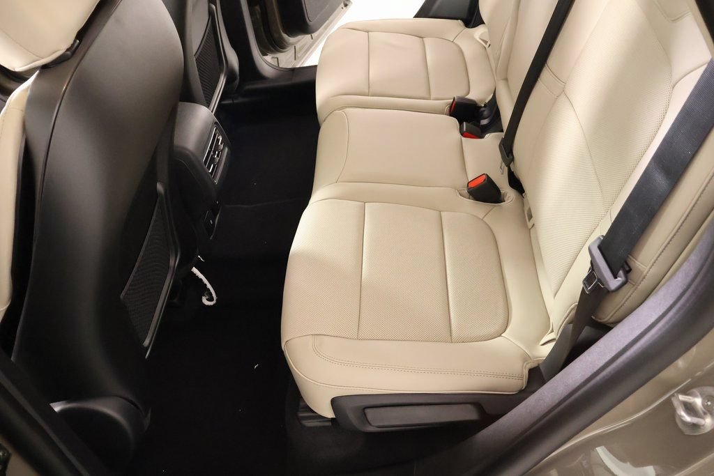 New 2026 Lincoln Corsair Reserve w/ Jet Appearance Package FWD image 13