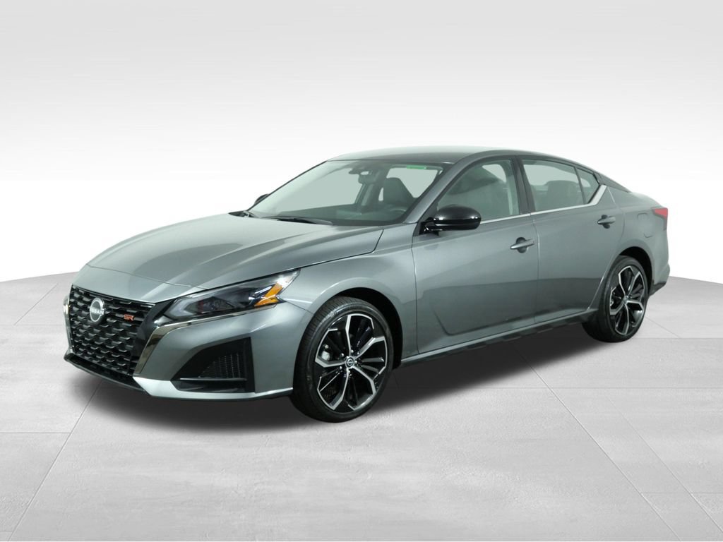Used 2025 Nissan Altima 2.5 SR AWD/4WD image 5